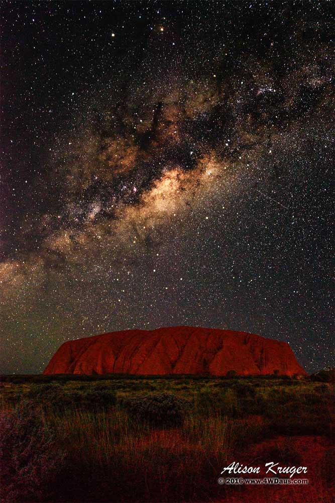 Uluru-and-the-Milky-Way
