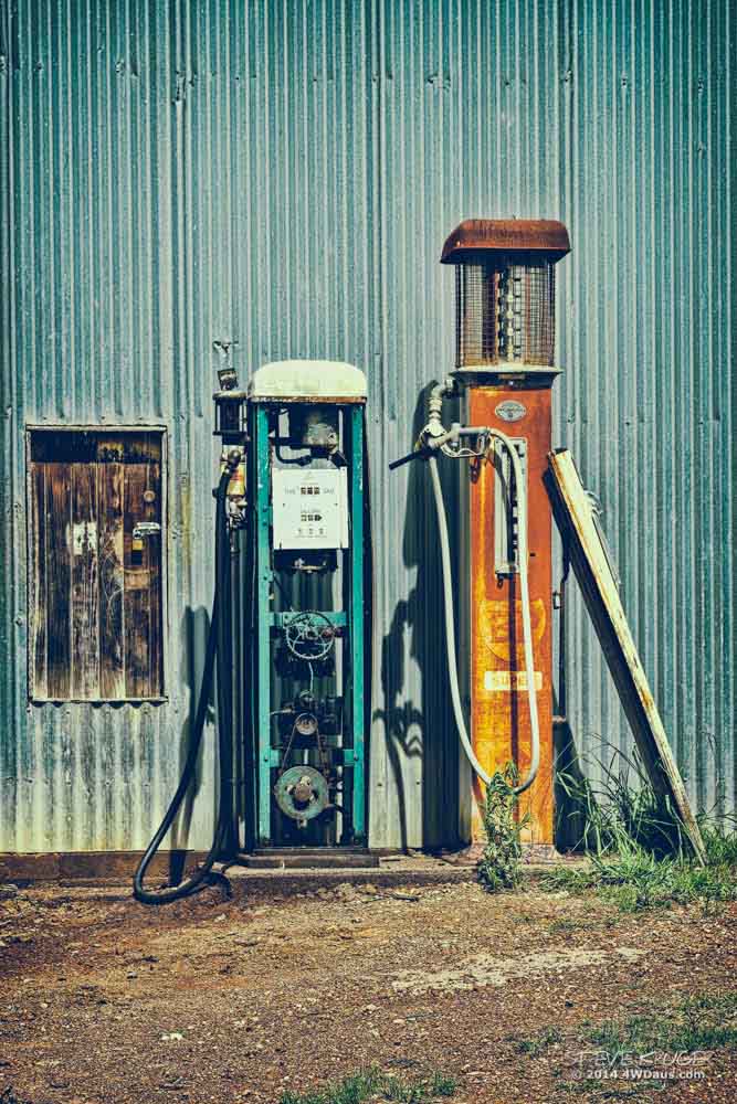 Vintage_Fuel_Pumps_01