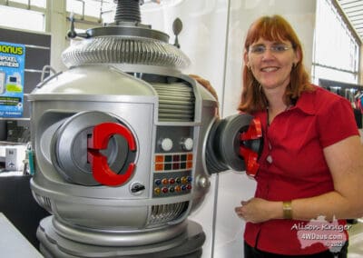 Alison – Lost in Space Robot B9